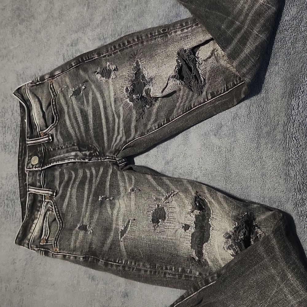 American Eagle Airflex brand distressed jeans. Men's Size 28x30